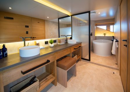 Galpagos-luxury-superyacht-tribute